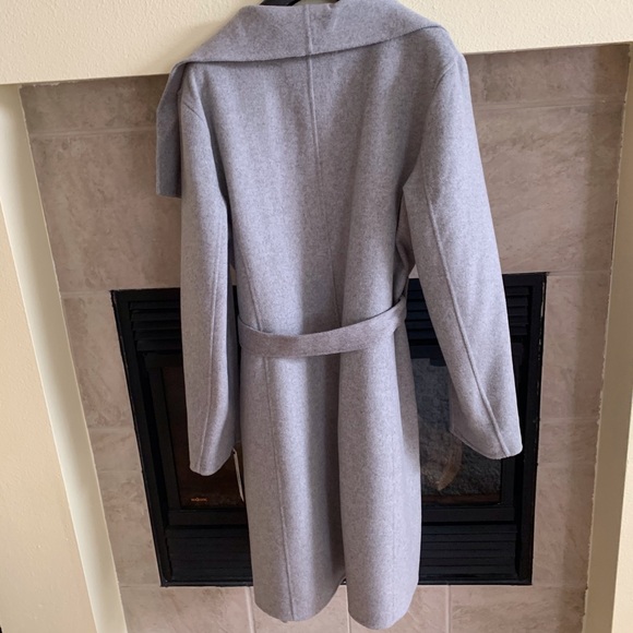 Gorgeous gray coat - Picture 6 of 7